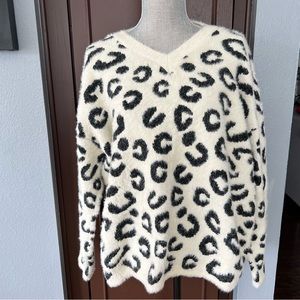 Racheal Fuzzy Leopard Print V-Neck Sweater